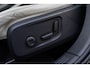 Volvo XC40 Plug-in Hybrid T4 Ultimate Bright | Trekhaak | Panoramadak | Adaptive Cruise control | Lederen Bekleding | Harman Kardon Audio | Stoel-/Stuurverwarming | Navigatie | Achteruitrijcamera | Parkeersensoren voor + achter | Apple Carplay / Android Auto |