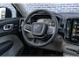 Volvo XC40 Plug-in Hybrid T4 Ultimate Bright | Trekhaak | Panoramadak | Adaptive Cruise control | Lederen Bekleding | Harman Kardon Audio | Stoel-/Stuurverwarming | Navigatie | Achteruitrijcamera | Parkeersensoren voor + achter | Apple Carplay / Android Auto |