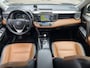 Toyota RAV4 2.5 Hybrid Executive | Panorama dak | Dodehoek detectie | 360° camera | Trekhaak| Adaptive cruise control | Keyless entry | Lederen bekleding | Voorstoelen verwarmd | Parkeersensoren |