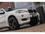 BMW X5 xDrive30i High Executive | Sport pakket | Soft Close | Panoramadak | Comfortstoelen | Keyless entry | Navigatie Professional | Stoelventilatie | Xenon | Bluetooth | Sportonderstel