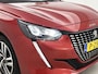Peugeot 208 Allure Pack 100pk | Climate control | Navigatie | Camera | Lichtmetalen velgen | Keyless start | Parkeersensoren | Afneembare trekhaak