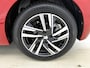 Peugeot 208 Allure Pack 100pk | Climate control | Navigatie | Camera | Lichtmetalen velgen | Keyless start | Parkeersensoren | Afneembare trekhaak