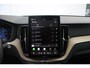 Volvo XC60 T6 Plug-in hybrid AWD Plus Dark | Head-up Display | Visual Park Assist incl. 360° Camera | Panoramisch Schuif-/Kanteldak | Harman/Kardon | Semi-elektrische Trekhaak | Keyless | BLIS | Elektrische Achterklep Met Sensorsturing | Adaptieve Cruise Control | Pilot Assist | Elektrisch Verstelbare Stoelen Met Geheugen | Stoelverwarming Voor- en Achter | Stuurverwarming | Lederen Dashboard