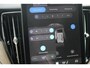 Volvo XC60 T6 Plug-in hybrid AWD Plus Dark | Head-up Display | Visual Park Assist incl. 360° Camera | Panoramisch Schuif-/Kanteldak | Harman/Kardon | Semi-elektrische Trekhaak | Keyless | BLIS | Elektrische Achterklep Met Sensorsturing | Adaptieve Cruise Control | Pilot Assist | Elektrisch Verstelbare Stoelen Met Geheugen | Stoelverwarming Voor- en Achter | Stuurverwarming | Lederen Dashboard