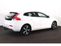 Volvo V40 T3 PolarPlus Sport - Panoramadak - Verwarmde voorstoelen - Parkeersensoren v/a - Parkeercamera achter - Park Pilot - Harman Kardon Audio - DAB - Alarm - Keyless entry - Volvo On Call - Cruise control - Extra getint glas - 17' LMV - Afneembare trekhaak