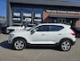 Volvo XC40 T4 191 PK Momentum | Trekhaak | Dealer onderhouden | Keyless Entry | All Season banden