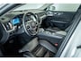 Volvo V60 Cross Country B5 Ultimate Pano-dak | Parkeerverw.| B&W | Trekh. | Nappa massage/ventilatie | 20"