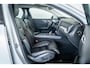Volvo V60 Cross Country B5 Ultimate Pano-dak | Parkeerverw.| B&W | Trekh. | Nappa massage/ventilatie | 20"