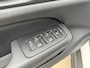 Volvo V60 Cross Country B5 Ultimate Pano-dak | Parkeerverw.| B&W | Trekh. | Nappa massage/ventilatie | 20"