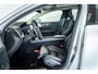Volvo V60 Cross Country B5 Ultimate Pano-dak | Parkeerverw.| B&W | Trekh. | Nappa massage/ventilatie | 20"