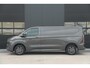 Ford E-Transit Custom 340 L2H1 Limited 71 kWh 218pk - AGR Bestuurdersstoel - Trekhaak - ACC - B&O - Navi - Stoel/Stuurverwarming - 360 Camera - Blindspot - Rijklaar