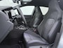 Volkswagen Golf Variant 1.5 eTSI R-Line | Head-up Display | Camera | Side Assist | ACC | Elek. Achterklep | Stuur-/Stoelverwarming | Black Style | Getint Glas | 18'' |