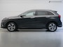 Kia Niro EV E-Niro DynamicPlusLine 64 kWh (APPLE CARPLAY,PANORAMA-SCHUIFDAK,STOELVERWARMING,KEYLESS,ADAPTIVE CRUISE,CAMERA,TREKHAAK)