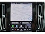 Volvo XC40 Extended Range Ultimate 82 kWh - Panorama/schuifdak - IntelliSafe Assist & Surround - 360º Camera - Harman/Kardon audio - Verwarmde voorstoelen & stuur - Parkeersensoren voor & achter - Elektr. bedienb. voorstoelen met geheugen links - Draadloze tel. lader - Warmtepomp - 19' LMV
