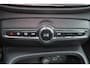 Volvo XC40 Extended Range Ultimate 82 kWh - Panorama/schuifdak - IntelliSafe Assist & Surround - 360º Camera - Harman/Kardon audio - Verwarmde voorstoelen & stuur - Parkeersensoren voor & achter - Elektr. bedienb. voorstoelen met geheugen links - Draadloze tel. lader - Warmtepomp - 19' LMV