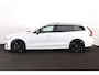 Volvo V60 T8 Recharge AWD Ultra Dark - Panorama/schuifdak - IntelliSafe Assist & Surround - 360º Camera - Harman/Kardon audio - Adaptieve LED koplampen - Verwarmde voorstoelen, stuur & achterbank - Parkeersensoren voor & achter - Elektr. bedienb. voorstoelen met geheugen - Head up display - 21' LMV