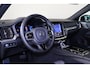 Volvo V60 T8 Recharge AWD Ultra Dark - Panorama/schuifdak - IntelliSafe Assist & Surround - 360º Camera - Harman/Kardon audio - Adaptieve LED koplampen - Verwarmde voorstoelen, stuur & achterbank - Parkeersensoren voor & achter - Elektr. bedienb. voorstoelen met geheugen - Head up display - 21' LMV