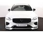 Volvo V60 T8 Recharge AWD Ultra Dark - Panorama/schuifdak - IntelliSafe Assist & Surround - 360º Camera - Harman/Kardon audio - Adaptieve LED koplampen - Verwarmde voorstoelen, stuur & achterbank - Parkeersensoren voor & achter - Elektr. bedienb. voorstoelen met geheugen - Head up display - 21' LMV