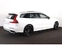 Volvo V60 T8 Recharge AWD Ultra Dark - Panorama/schuifdak - IntelliSafe Assist & Surround - 360º Camera - Harman/Kardon audio - Adaptieve LED koplampen - Verwarmde voorstoelen, stuur & achterbank - Parkeersensoren voor & achter - Elektr. bedienb. voorstoelen met geheugen - Head up display - 21' LMV