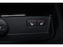 Volvo V60 T8 Recharge AWD Ultra Dark - Panorama/schuifdak - IntelliSafe Assist & Surround - 360º Camera - Harman/Kardon audio - Adaptieve LED koplampen - Verwarmde voorstoelen, stuur & achterbank - Parkeersensoren voor & achter - Elektr. bedienb. voorstoelen met geheugen - Head up display - 21' LMV