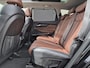 Hyundai Santa Fe 1.6 T-GDI PHEV 5p Premium Sky 4WD / SOH 100% / Dealer onderhouden / Glazen schuif- en kanteldak / Head Up Display / Trekgewicht 1350 kg / Elektrische achterklep / Stuur- Stoel & Achterbank verwarming / Rondomzicht camera / Stoelventilatie /
