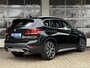 BMW X1 sDrive20i VDL Nedcar Edition | PANORAMA | 19 INCH LM VELGEN | SPORTSTOELEN | ADAPT. CRUISE | SPORTSTOELEN | CAMERA |