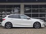 BMW 1-Serie 118i High M SPORT | PANORAMA | CAMERA | LEDER | SPORTSTOELEN | 18 INCH LM VELGEN | TREKHAAK |
