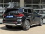 BMW X1 xDrive23i X LINE | PANORAMA | SPORTSTOELEN | ELEKTRISCHE STOEL | LEDER | 18 INCH LM VELGEN |