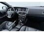 Volvo V40 2.0 T4 R-Design | Panoramadak | Camera | Standkachel | LED | Stoelverwarming | Automaat | 17 inch