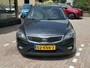 Kia Ceed 1.4 CVVT Seven Navi Deze auto heeft tikkend geluid Alleen VOOR Export