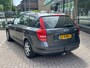 Kia Ceed 1.4 CVVT Seven Navi Deze auto heeft tikkend geluid Alleen VOOR Export