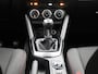 Mazda 2 1.5 e-SkyActiv-G 90 Homura | Camera | Stoel- & Stuurwielverwarming | Blind Spot Warning | 16" LMV | LED-Verlichting | Climate Control | Privacy Glass | Full-Map Navigatie | Cruise Control | Apple Carplay & Android Auto