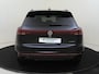 Volkswagen Touareg 3.0 TSi eHybrid 4MOTION R | SoH 95% | Panoramadak | Luchtvering | Elektrische stoelen met memory 'Puglia' | 360 camera | Head-up display | Keyless | 4-zone airco |