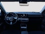 Hyundai Kona Electric Comfort Smart 65.4 kWh | Camera | Carplay draadloos | Climate control | Adaptive cruise control | Elektrische achterklep | Full LED koplampen | Stuurverwarming | Stoelverwarming | Navigatie | 19'' Velgen
