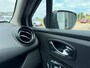 Renault Clio Estate 0.9 TCe Dynamique met trekhaak en parkeersensoren en navigatie en bluetooth telefoon / media en airco