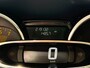 Renault Clio Estate 0.9 TCe Dynamique met trekhaak en parkeersensoren en navigatie en bluetooth telefoon / media en airco