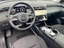 Hyundai Tucson 1.6 T-GDI PHEV Comfort Smart Sky 4WD / Dealer onderhouden / SoH accu 100 % / Panorama schuifdak / 1.350 kg trekgewicht / Navigatie / Apple Carplay Android / Stuur- en stoelverwarming / 19"LM wielen /