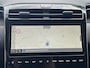 Hyundai Tucson 1.6 T-GDI PHEV Comfort Smart Sky 4WD / Dealer onderhouden / SoH accu 100 % / Panorama schuifdak / 1.350 kg trekgewicht / Navigatie / Apple Carplay Android / Stuur- en stoelverwarming / 19"LM wielen /