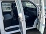 Volkswagen Transporter 2.0 TDI L2H1 DC 30 Dubbele cabine open laadbak Airco Cruise controle trekhaak 2200kg trekgewicht Telefoonverbinding