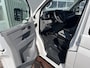 Volkswagen Transporter 2.0 TDI L2H1 DC 30 Dubbele cabine open laadbak Airco Cruise controle trekhaak 2200kg trekgewicht Telefoonverbinding