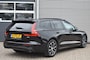 Volvo V60 2.0 AUT. B3 MOMENTUM / ADAP. CRUISE / PDC + P.CAM. / STOEL + STW VERW.