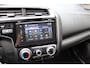Honda Jazz 1.5 i-VTEC Dynamic Automaat. Luxe uitvoering, lage km stand!