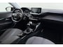 Peugeot 208 1.2 PureTech Allure | Apple carplay/Android auto | Navigatie | Cruise control | Lichtmetalen velgen 16'' | Parkeersensoren achter | LED koplampen |