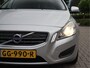 Volvo V60 1.6 DRIVe R-Design Airco / Trekh / Pdc / Handgesch / Leder / Volledig onderhouden / All-season banden