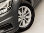 Volkswagen Golf 1.0 TSI Sportline Automaat (APPLE CARPLAY, GROOT NAVI, CLIMATE, STOELVERWARMING, SPORTSTOELEN, GETINT GLAS, PARKEERSENSOREN, CRUISE, NIEUWSTAAT)