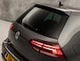 Volkswagen Golf 1.0 TSI Sportline Automaat (APPLE CARPLAY, GROOT NAVI, CLIMATE, STOELVERWARMING, SPORTSTOELEN, GETINT GLAS, PARKEERSENSOREN, CRUISE, NIEUWSTAAT)