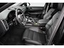 Porsche Cayenne Coupé 3.0 E-Hybrid 462pk Platinum Edition DEMO! Luchtvering Leder Panoramadak Camera Navigatie Elektrisch bedienbare achterklep Apple Carplay/ Android Auto Sfeerverlichting Cruise control