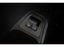 Volkswagen Tiguan 1.4 TSI eHybrid Life Business 245PK / 180kW DSG, Wegklapbare trekhaak, elektrische achterklep (Easy Open), dodehoekdetectie (Side Assist), achteruitrijcamera (Rear View), privacy glas, digital cockpit, verwarmbare voorstoelen, verwarmbaar multifunctioneel lederen stuurwiel, 30 kleuren sfeerverlichting, adaptieve cruise control (ACC), elektrisch verstel-, verwarm- en inklapbare buitenspiegels, navigatie, LED verlichting, draadloos Apple Carplay & Android Auto, parkeersensoren voor en achter (PDC), keyless start entry etc.