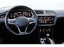 Volkswagen Tiguan 1.4 TSI eHybrid Life Business 245PK / 180kW DSG, Wegklapbare trekhaak, elektrische achterklep (Easy Open), dodehoekdetectie (Side Assist), achteruitrijcamera (Rear View), privacy glas, digital cockpit, verwarmbare voorstoelen, verwarmbaar multifunctioneel lederen stuurwiel, 30 kleuren sfeerverlichting, adaptieve cruise control (ACC), elektrisch verstel-, verwarm- en inklapbare buitenspiegels, navigatie, LED verlichting, draadloos Apple Carplay & Android Auto, parkeersensoren voor en achter (PDC), keyless start entry etc.