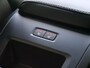 Volvo XC60 2.0 T8 Plug-in hybrid AWD Plus Dark 455 Pk Automaat Navi / DAB / Leer / Camera / 20 inch / Pano-dak